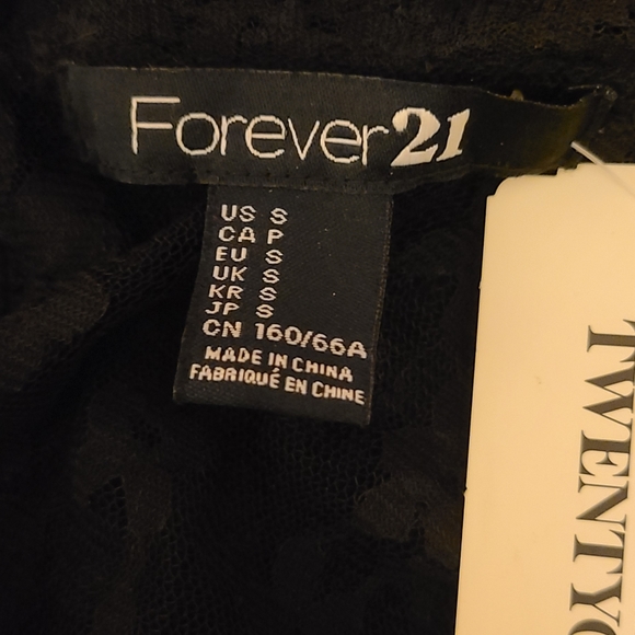 Black Floral Lace Romper - Picture 10 of 10